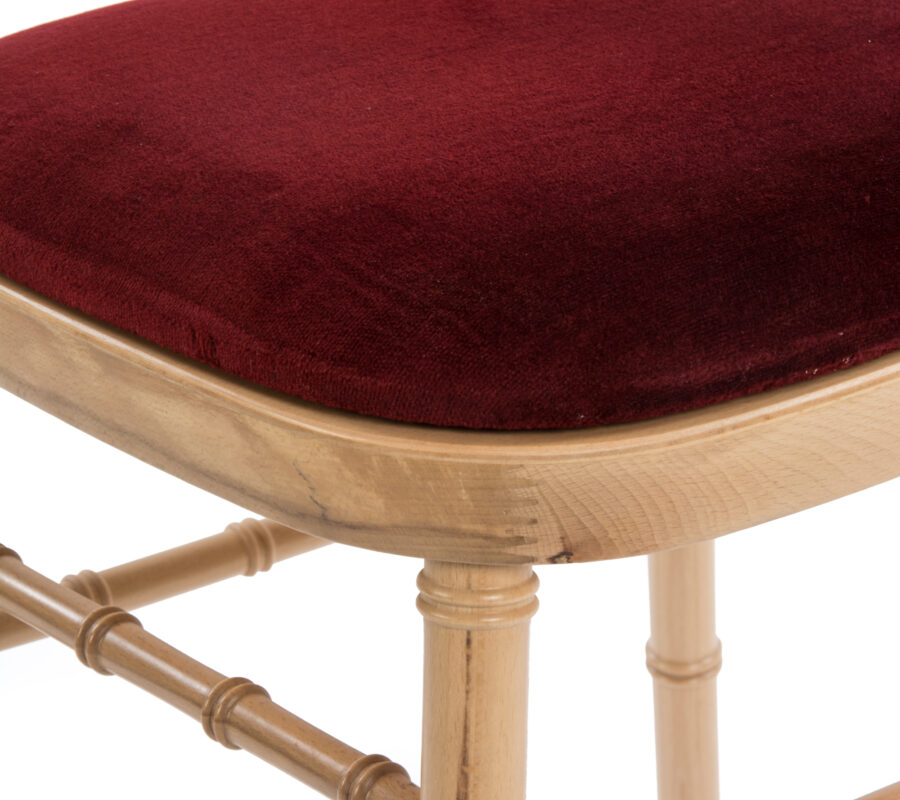 King stoel naturel kussen bordeau detail